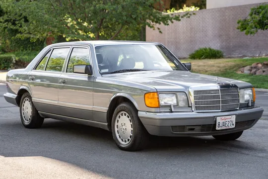 1987 Mercedes-Benz 560SEL