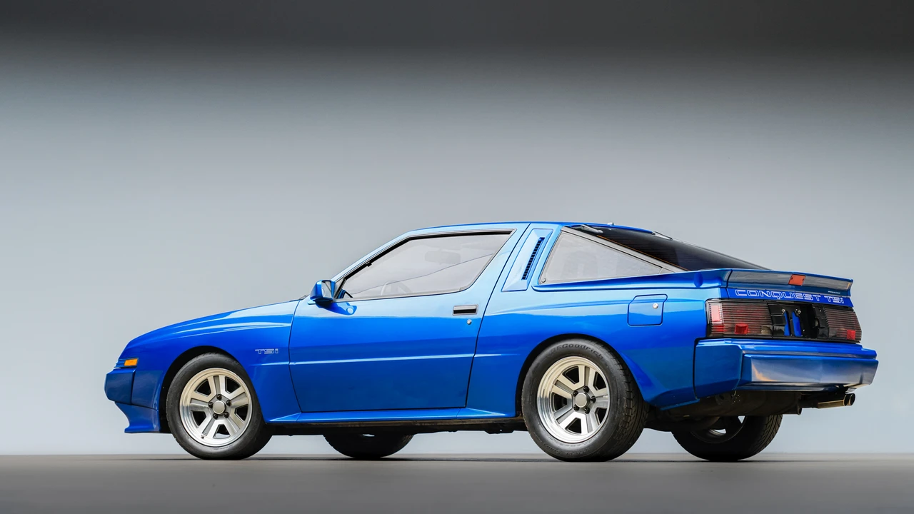 1988 Chrysler Conquest - Image 15 of 31
