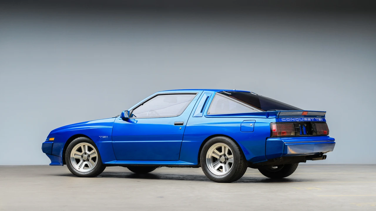 1988 Chrysler Conquest - Image 14 of 31