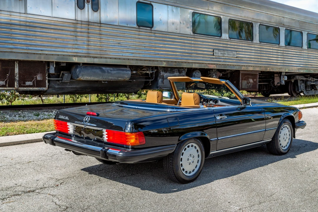 1988 Mercedes-Benz R107 SL-Class - Image 11 of 31