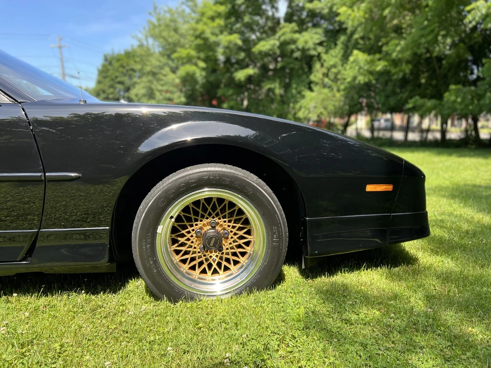 1988 Pontiac Firebird Trans Am 3rd Gen - Image 17 of 31