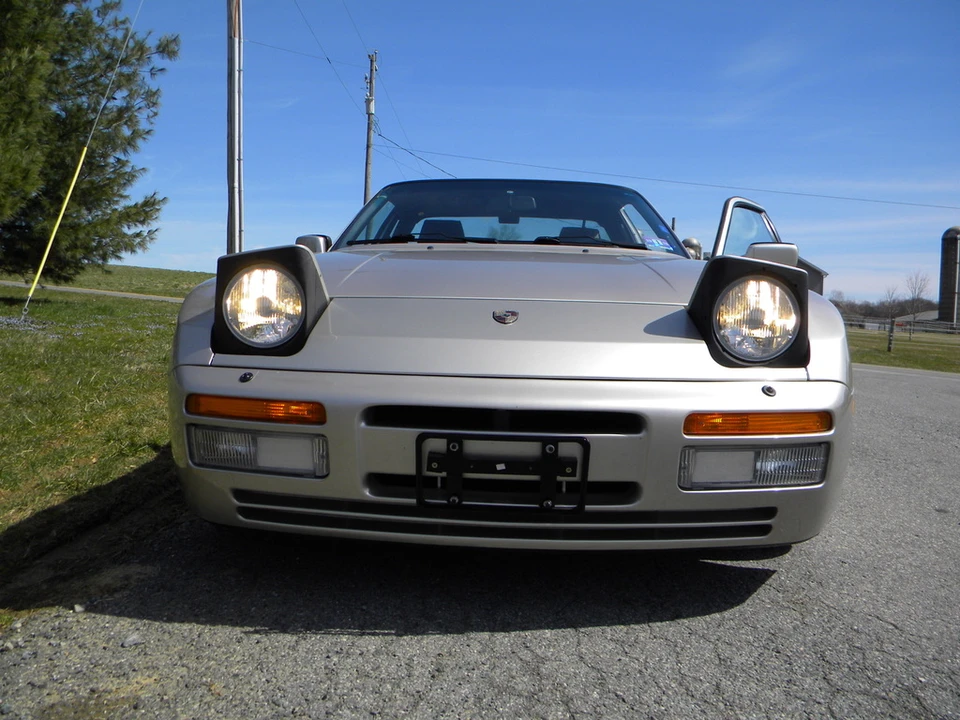 1988 Porsche 944 Turbo - Image 2 of 31