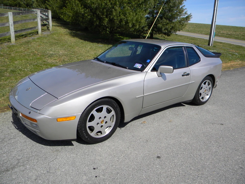 1988 Porsche 944 Turbo - Image 7 of 31
