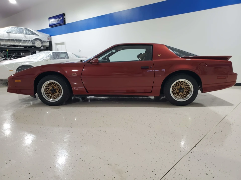1989 Pontiac Firebird Trans Am 3rd Gen - Image 9 of 31