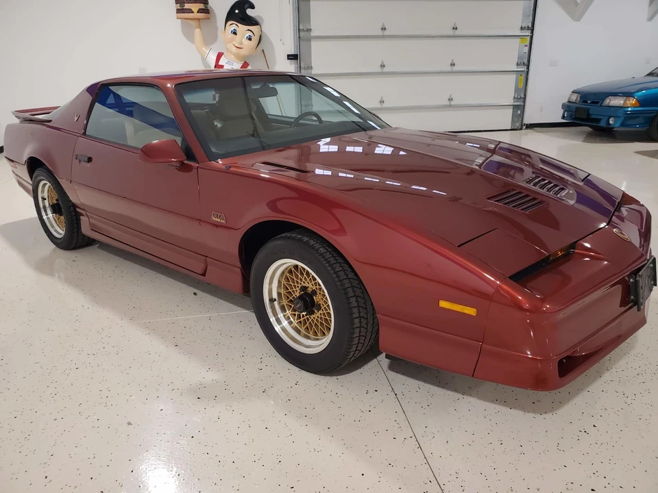 1989 Pontiac Firebird Trans Am 3rd Gen - Image 2 of 31