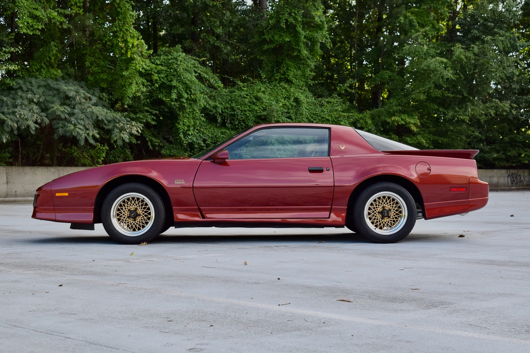 1989 Pontiac Firebird Trans Am 3rd Gen - Image 23 of 31