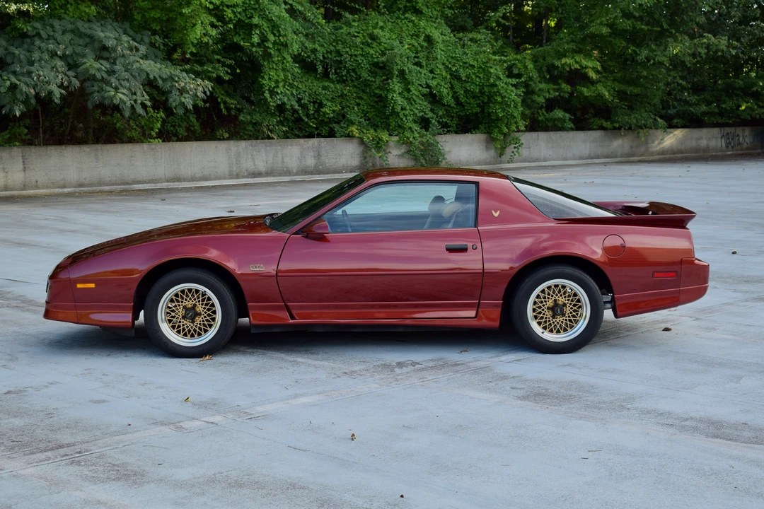 1989 Pontiac Firebird Trans Am 3rd Gen - Image 24 of 31
