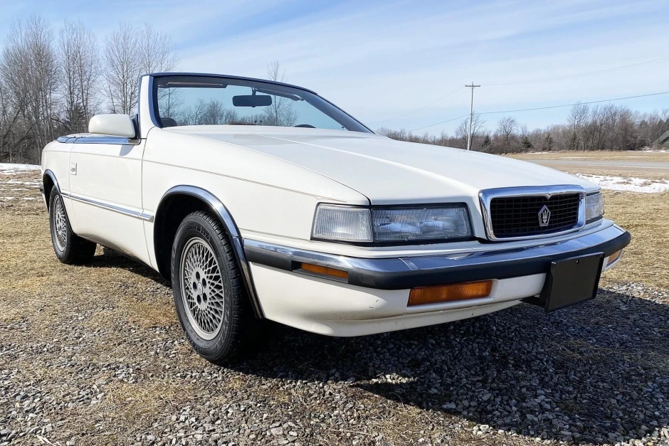 1990 Chrysler TC by Maserati - Image 14 of 31