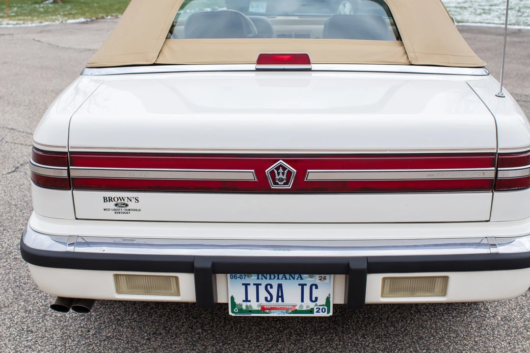 1990 Chrysler TC by Maserati - Image 26 of 31