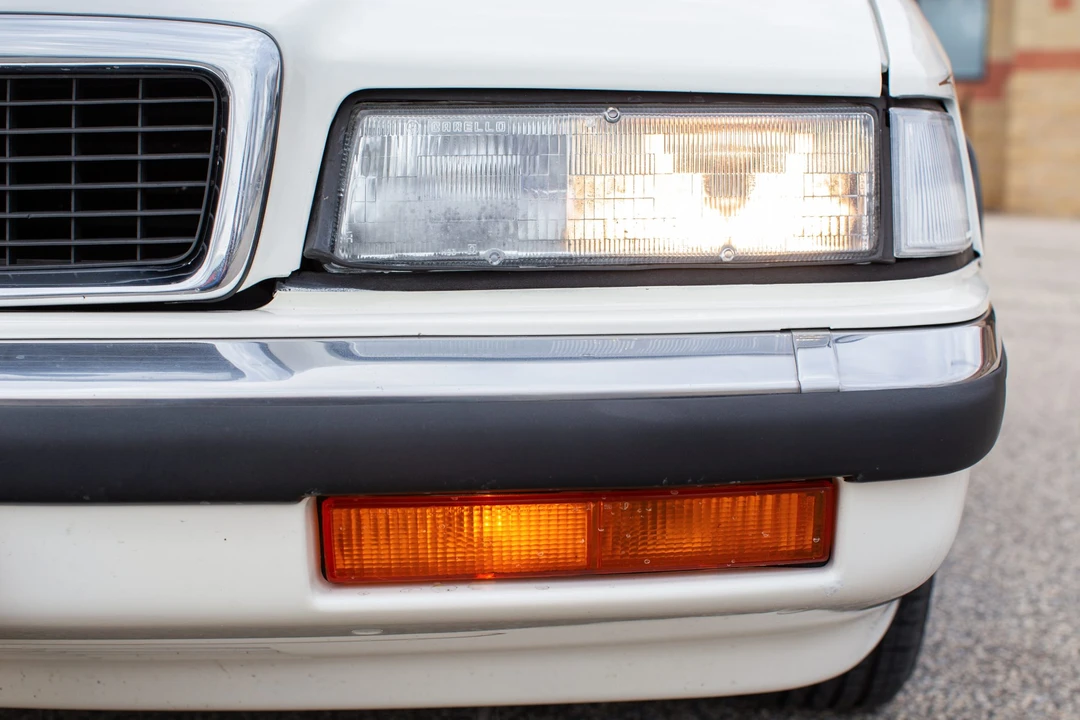 1990 Chrysler TC by Maserati - Image 18 of 31