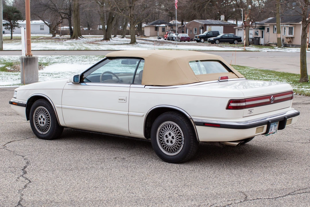 1990 Chrysler TC by Maserati - Image 10 of 31