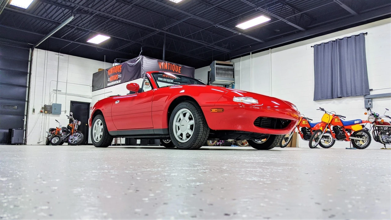 1990 Mazda NA MX-5 Miata - Image 16 of 31