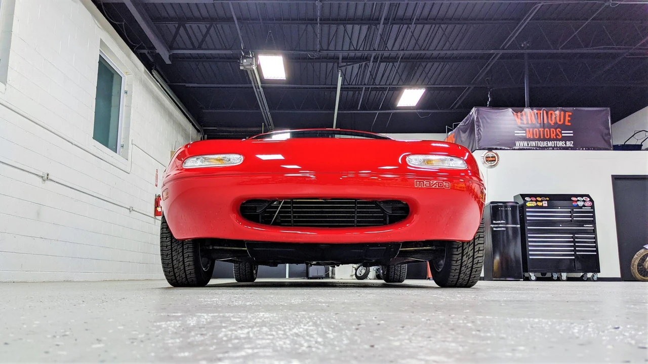 1990 Mazda NA MX-5 Miata - Image 17 of 31