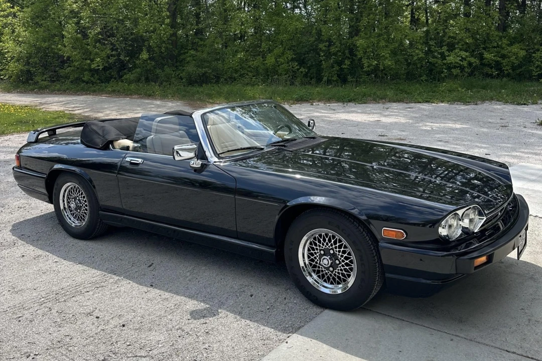 1991 Jaguar XJS Convertible - Image 1 of 31