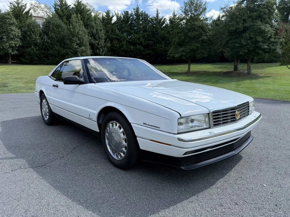 1993 Cadillac Allante - Image 2 of 31