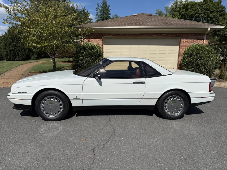 1993 Cadillac Allante - Image 6 of 31