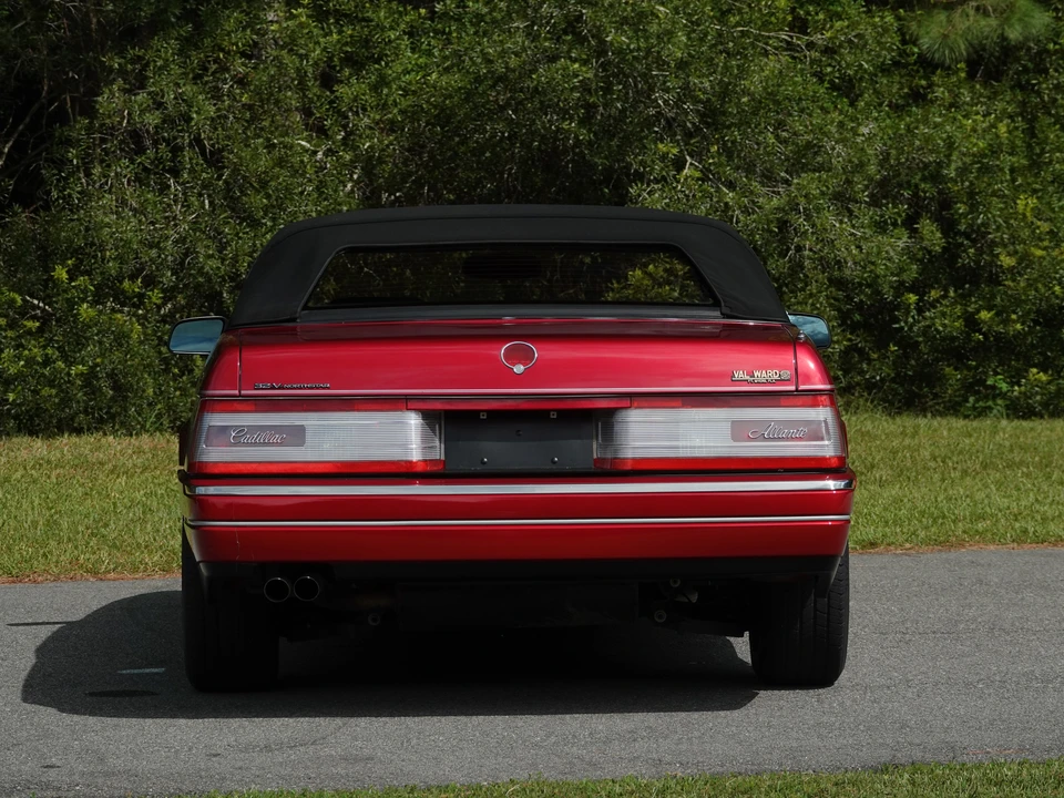 1993 Cadillac Allante - Image 5 of 31
