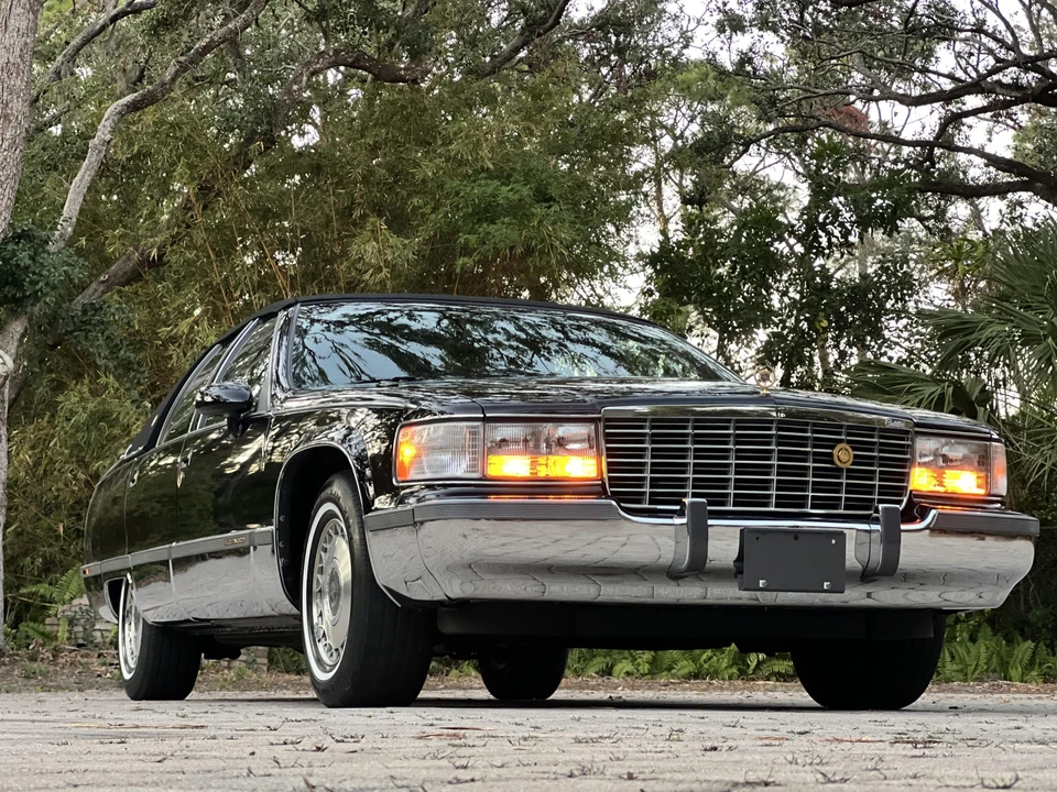 1993 Cadillac Fleetwood - Image 28 of 31