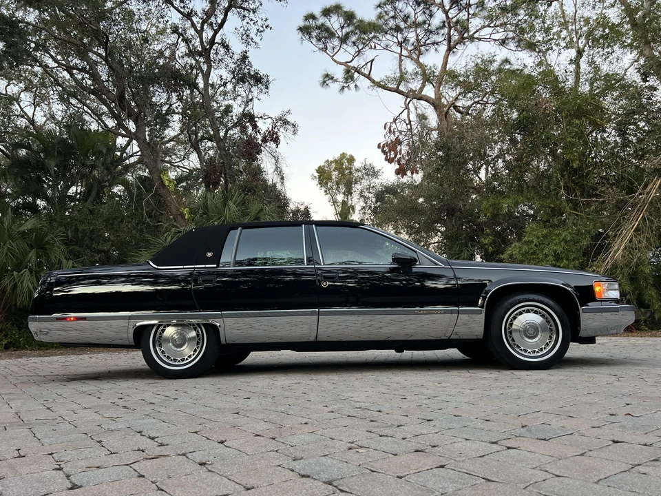 1993 Cadillac Fleetwood - Image 20 of 31