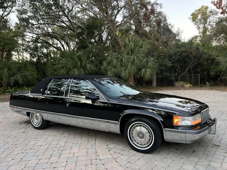 1993 Cadillac Fleetwood - Image 22 of 31