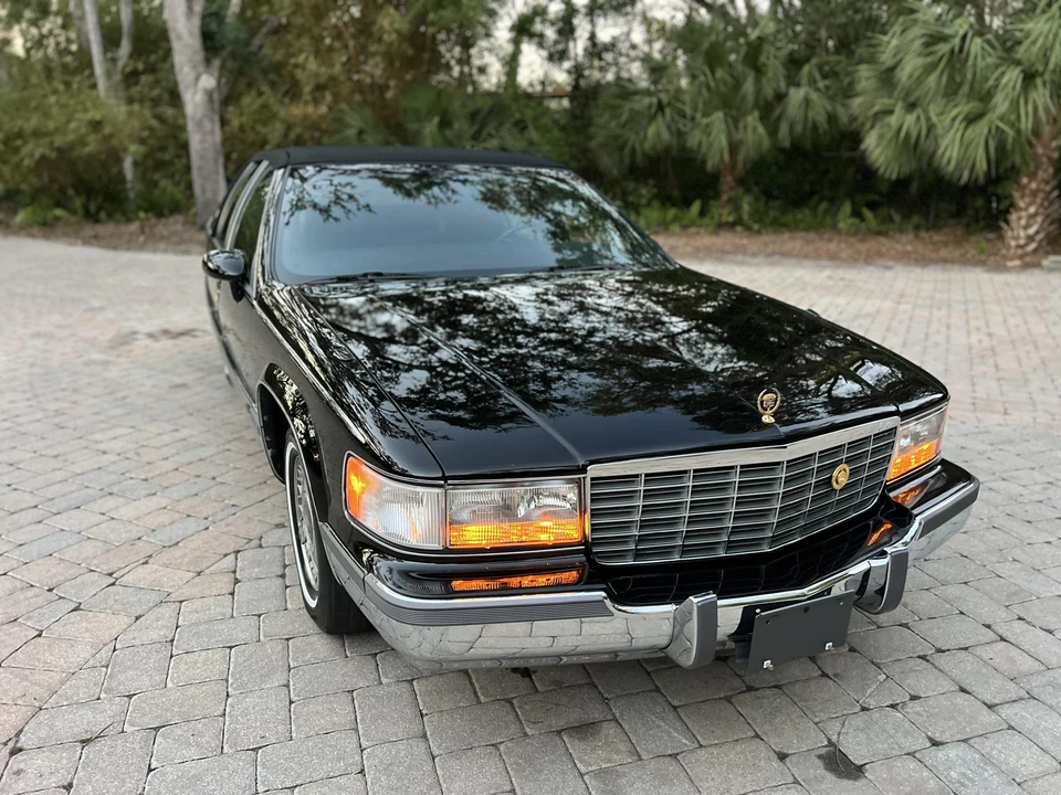 1993 Cadillac Fleetwood - Image 28 of 31