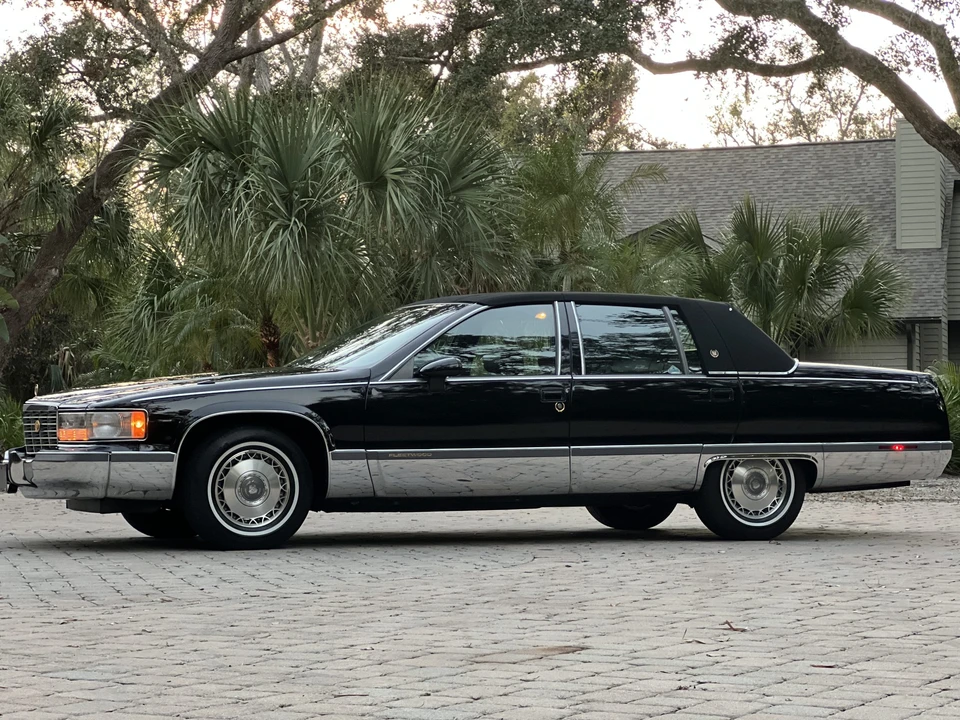 1993 Cadillac Fleetwood - Image 7 of 31