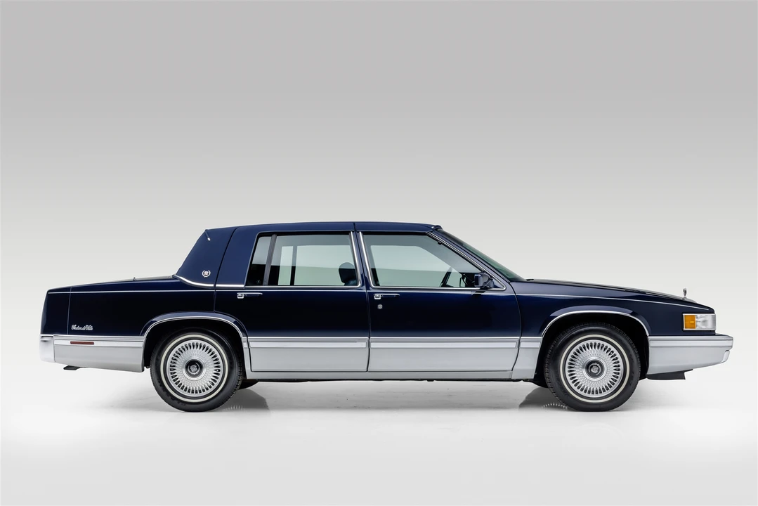 1993 Cadillac DeVille 7th Gen - Image 6 of 31