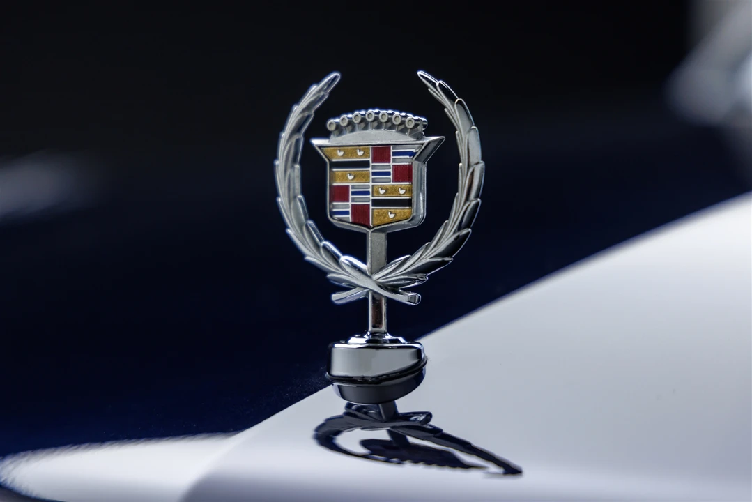 1993 Cadillac DeVille 7th Gen - Image 24 of 31