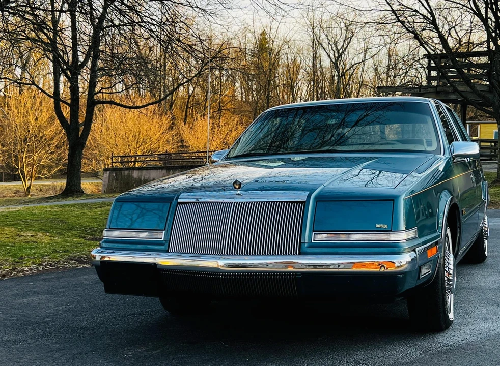1993 Chrysler Imperial - Image 4 of 31