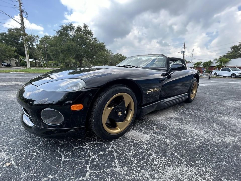 1993 Dodge Viper 1st Gen - Image 2 of 31
