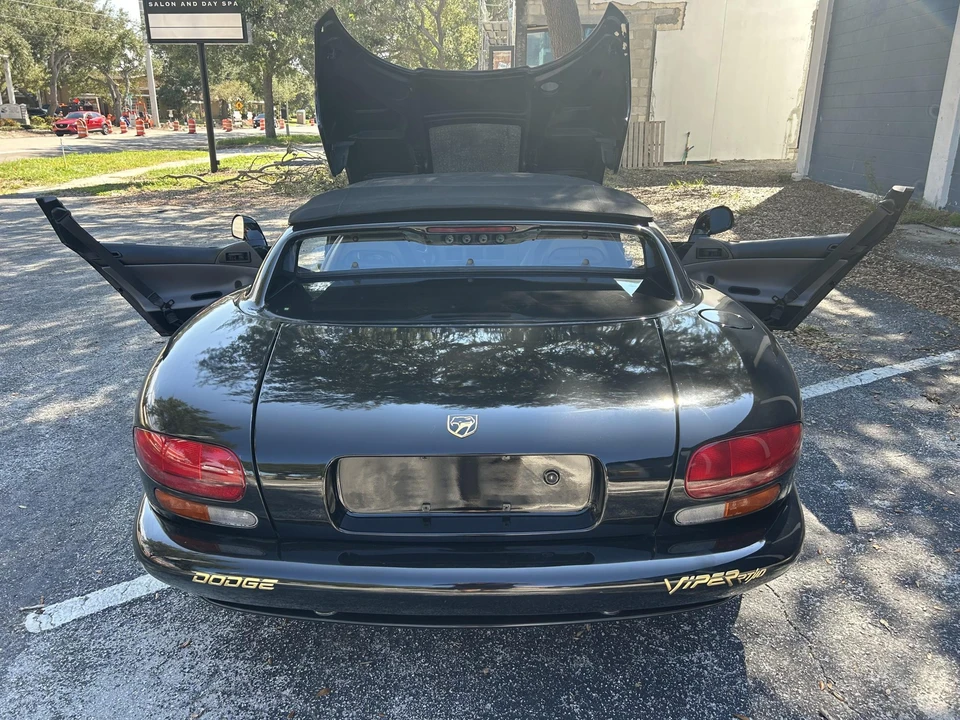 1993 Dodge Viper 1st Gen - Image 21 of 31
