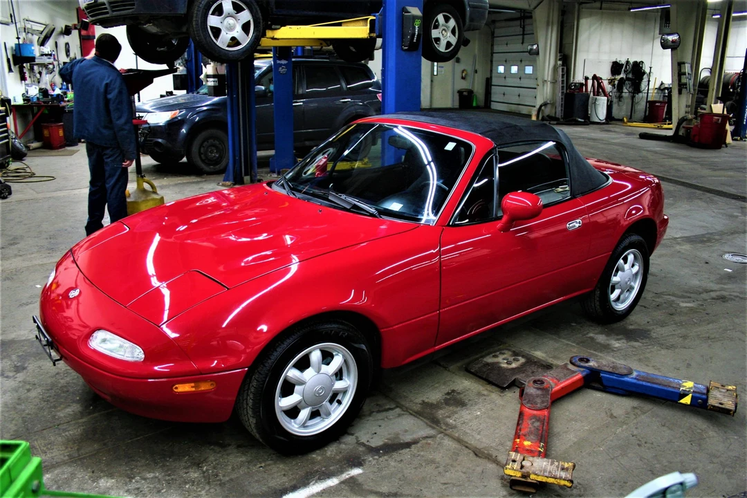 1993 Mazda NA MX-5 Miata - Image 16 of 31