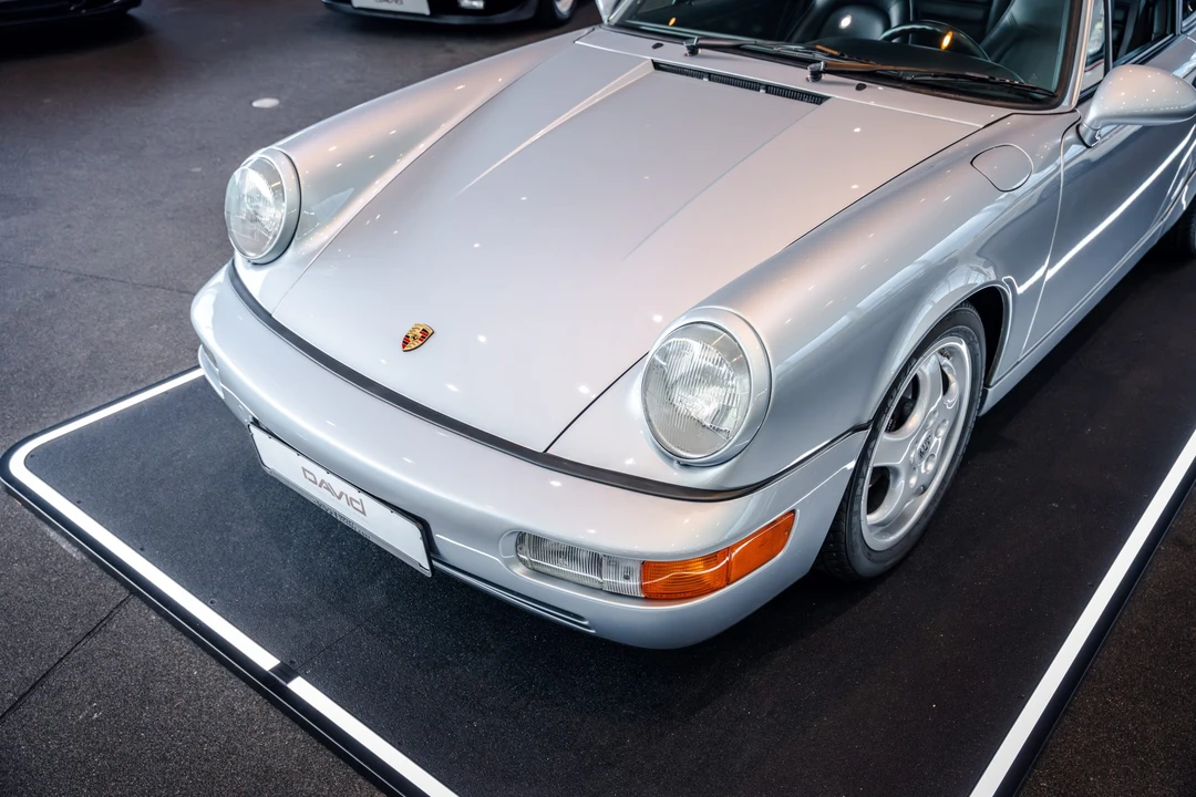 1993 Porsche 964 Carrera 4 - Image 17 of 31