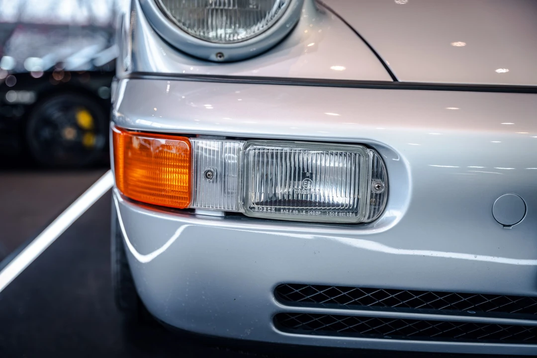 1993 Porsche 964 Carrera 4 - Image 29 of 31