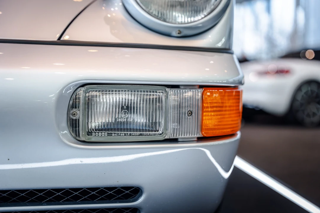 1993 Porsche 964 Carrera 4 - Image 30 of 31