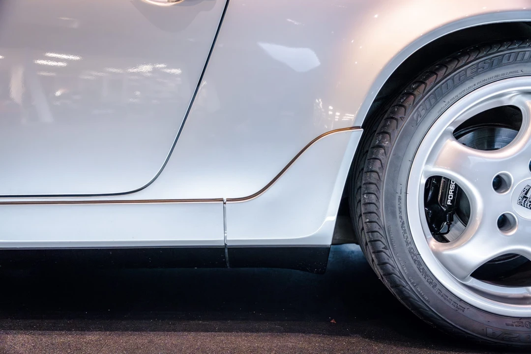 1993 Porsche 964 Carrera 4 - Image 23 of 31
