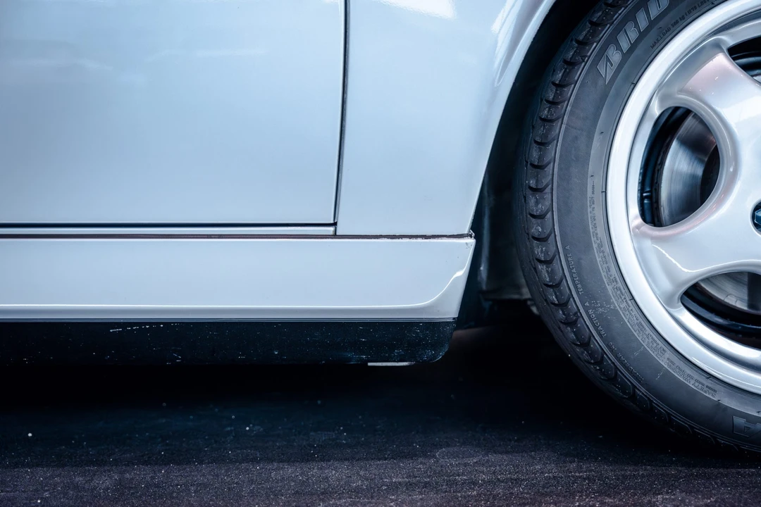 1993 Porsche 964 Carrera 4 - Image 26 of 31