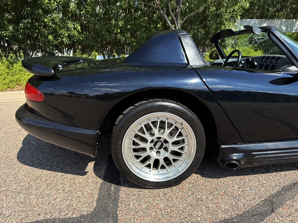 1994 Dodge Viper 1st Gen - Image 26 of 31