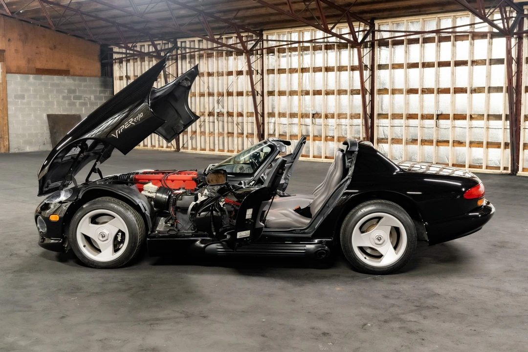 1994 Dodge Viper 1st Gen - Image 26 of 31