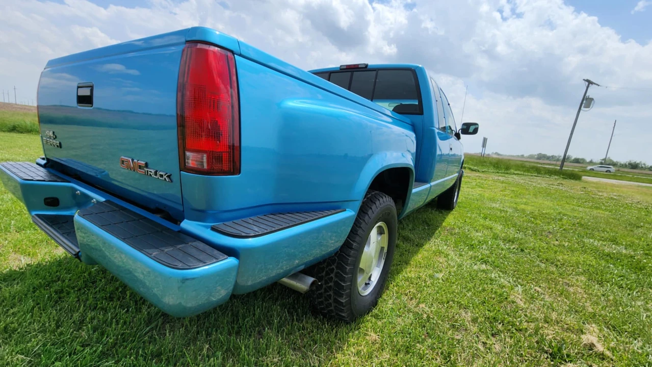 1994 GMC Sierra 2nd Gen - Image 21 of 31