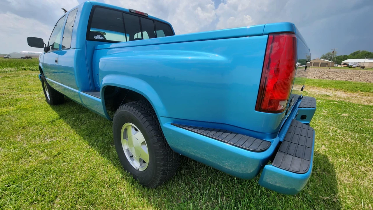 1994 GMC Sierra 2nd Gen - Image 9 of 31