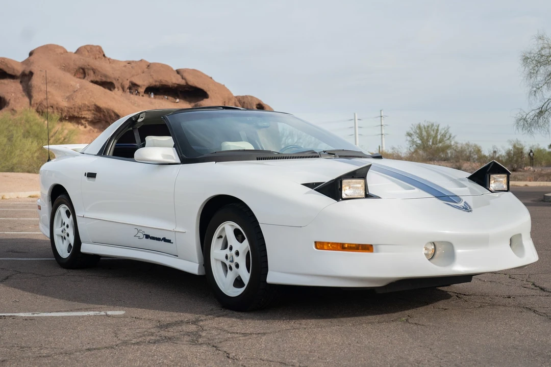 1994 Pontiac Firebird Trans Am 4th Gen - Image 4 of 31