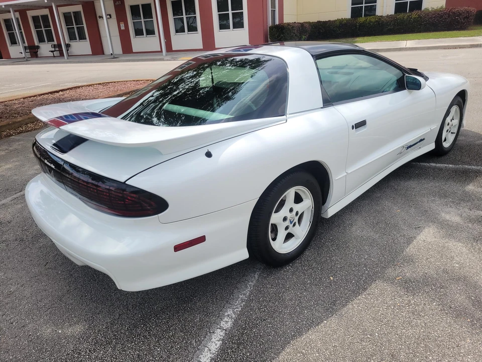 1994 Pontiac Firebird Trans Am 4th Gen - Image 15 of 31