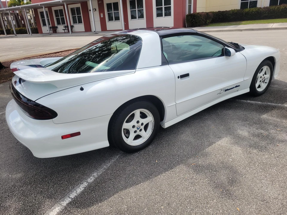 1994 Pontiac Firebird Trans Am 4th Gen - Image 14 of 31