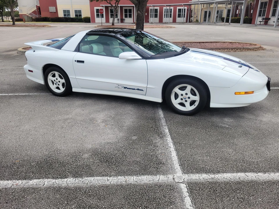 1994 Pontiac Firebird Trans Am 4th Gen - Image 9 of 31