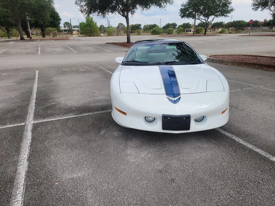 1994 Pontiac Firebird Trans Am 4th Gen - Image 4 of 31
