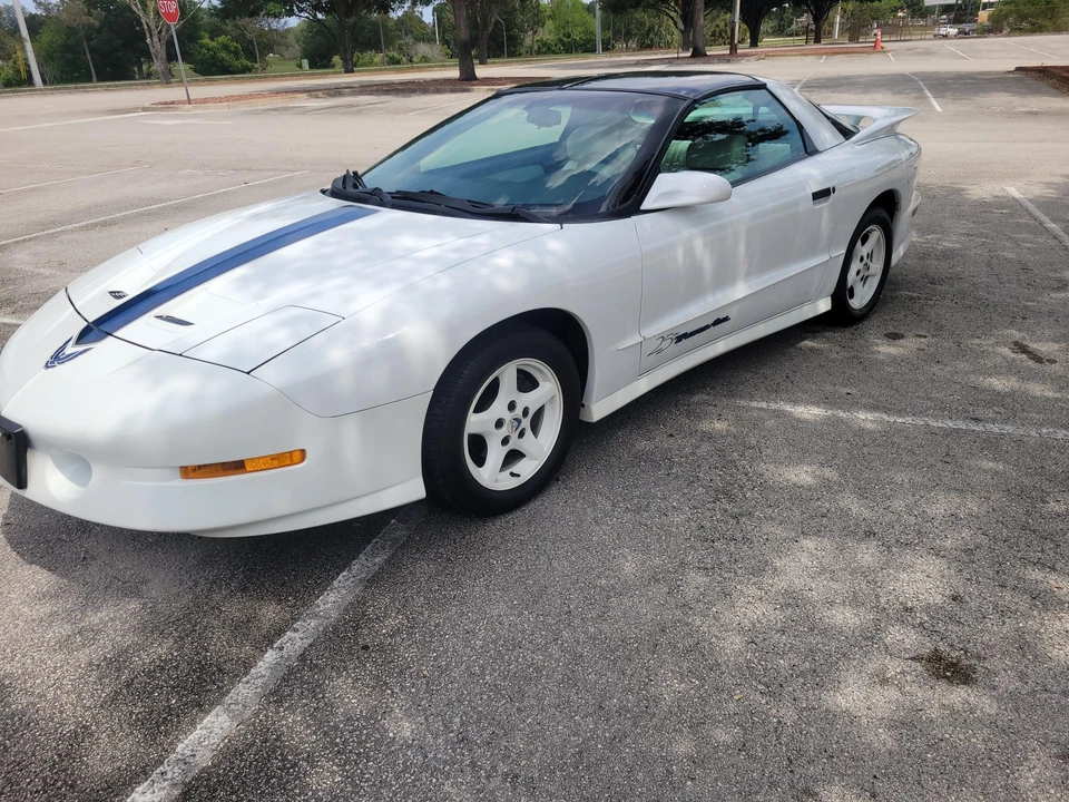 1994 Pontiac Firebird Trans Am 4th Gen - Image 25 of 31