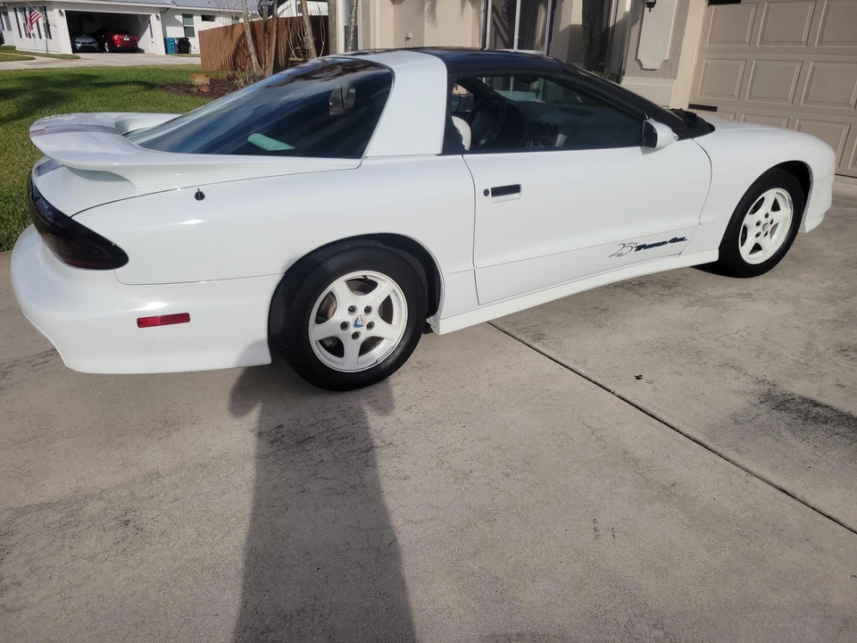 1994 Pontiac Firebird Trans Am 4th Gen - Image 27 of 31