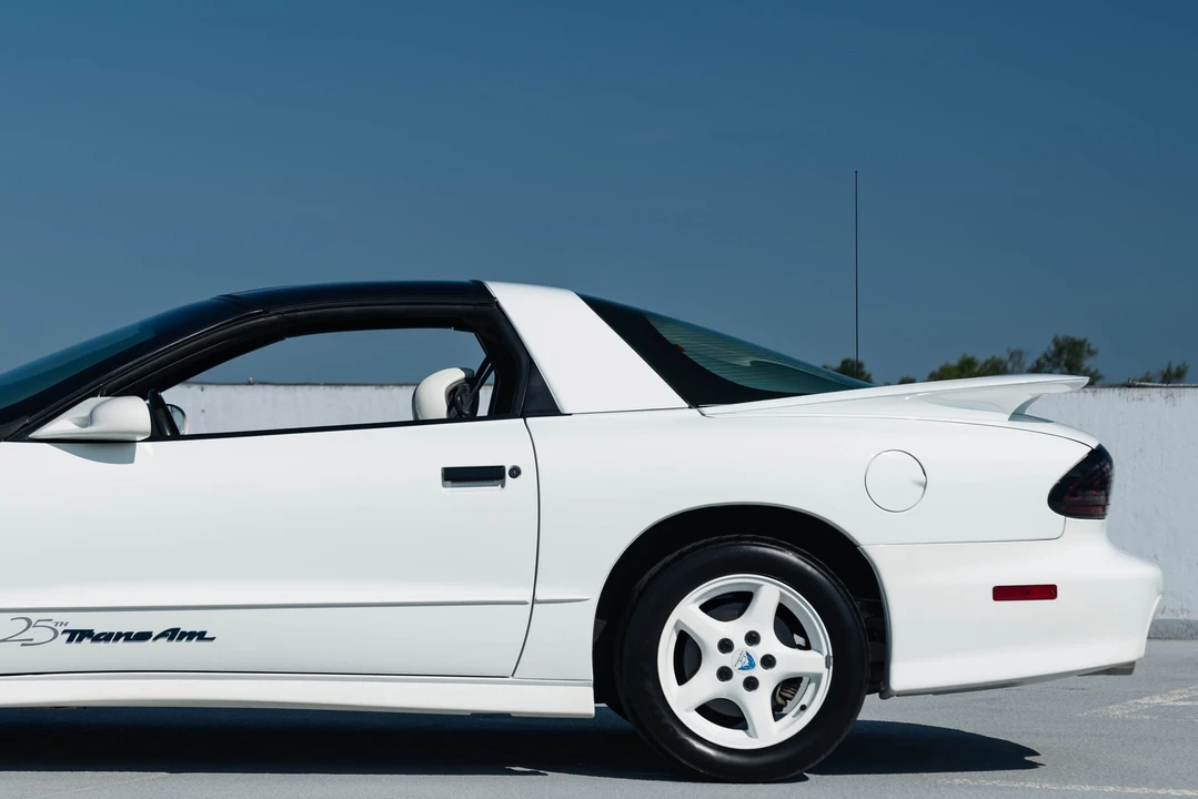1994 Pontiac Firebird Trans Am 4th Gen - Image 23 of 31