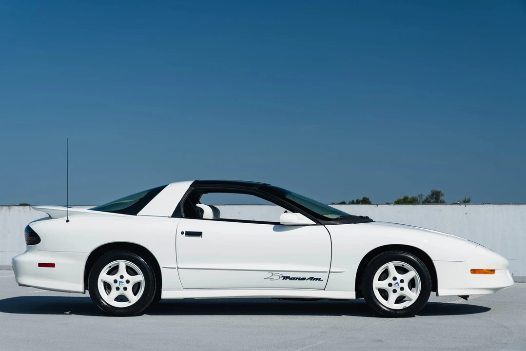 1994 Pontiac Firebird Trans Am 4th Gen - Image 11 of 31